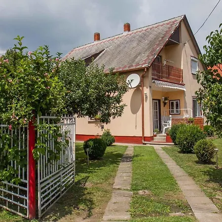 In 19524 Holiday home *